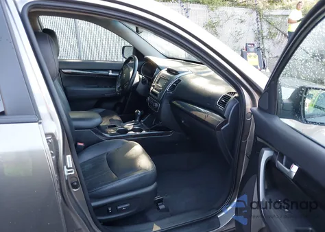 2015 Kia Sorento Ex V6 z USA, uszkodzony, nr VIN 5XYKUDA79FG624656